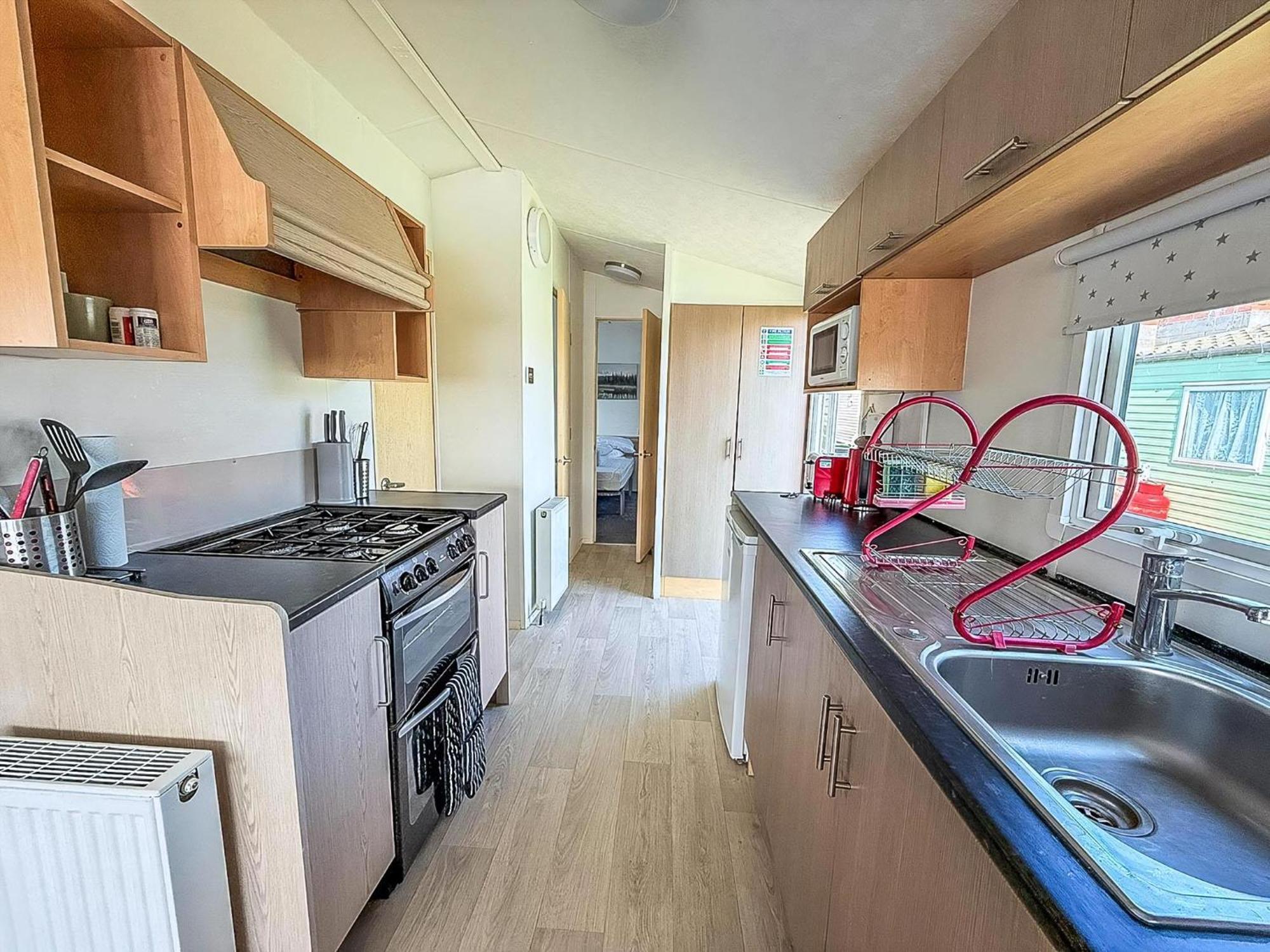 6 Berth Staycation Caravan Nearby Clacton-On-Sea In Essex Ref 26254E Екстериор снимка