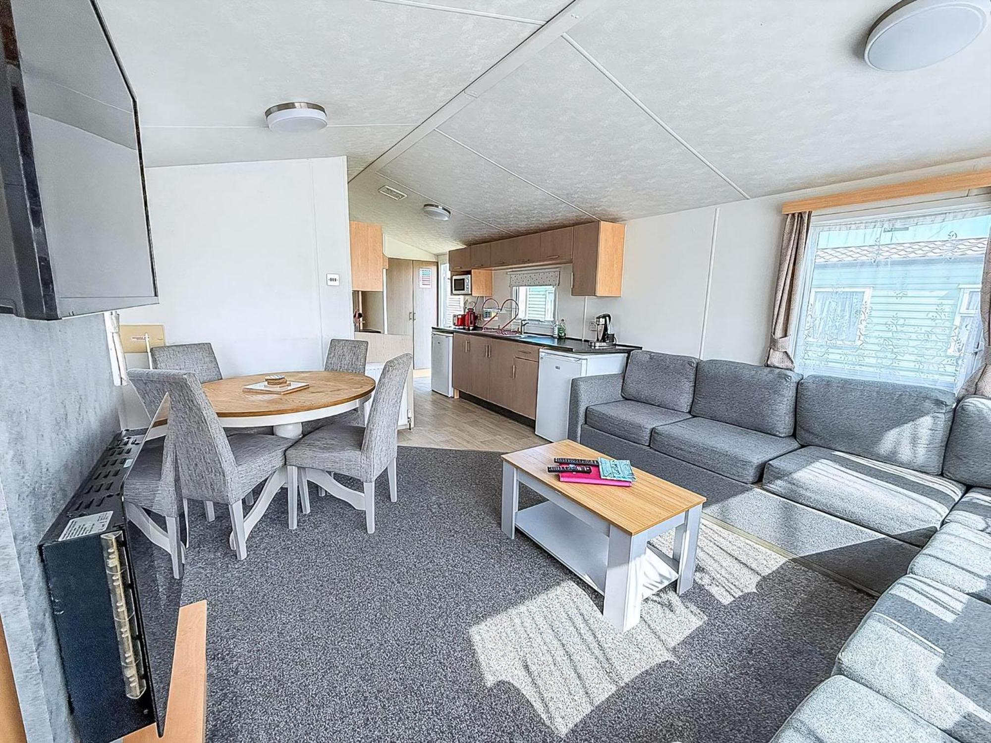 6 Berth Staycation Caravan Nearby Clacton-On-Sea In Essex Ref 26254E Екстериор снимка